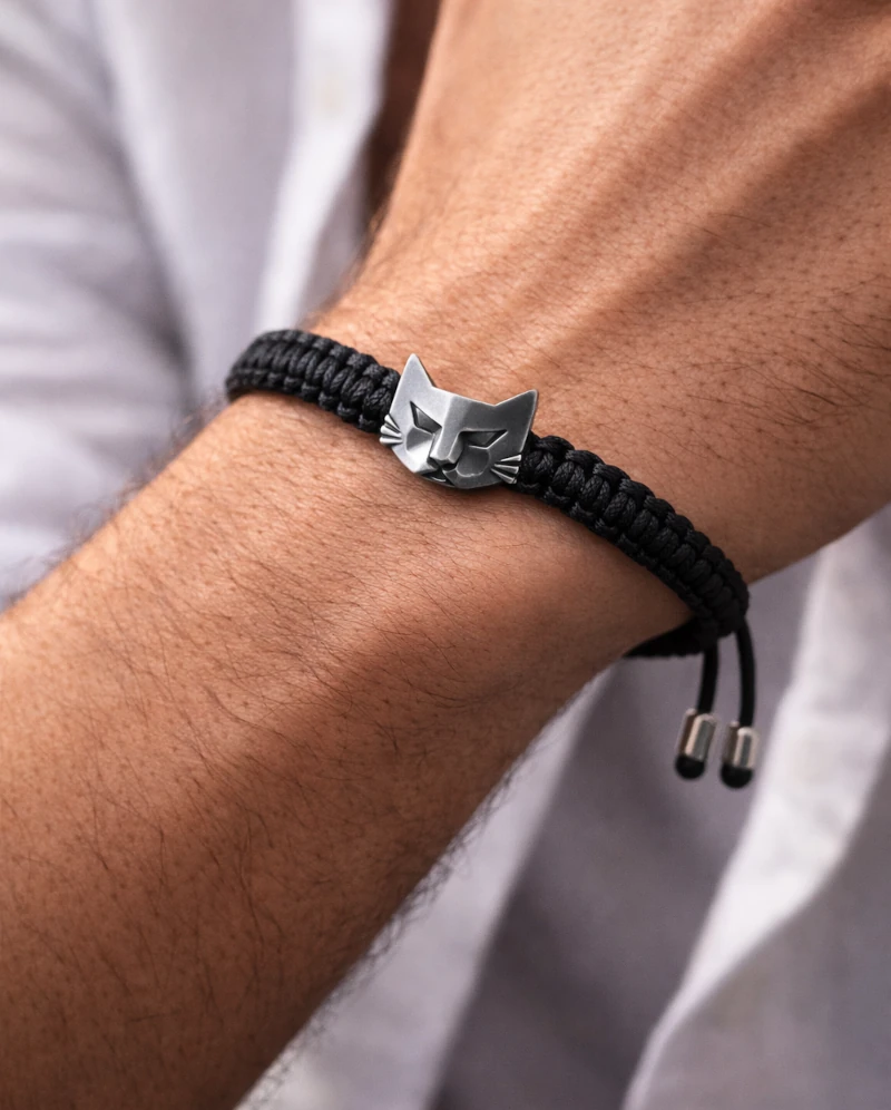 Pulsera de Gato con hilo negro